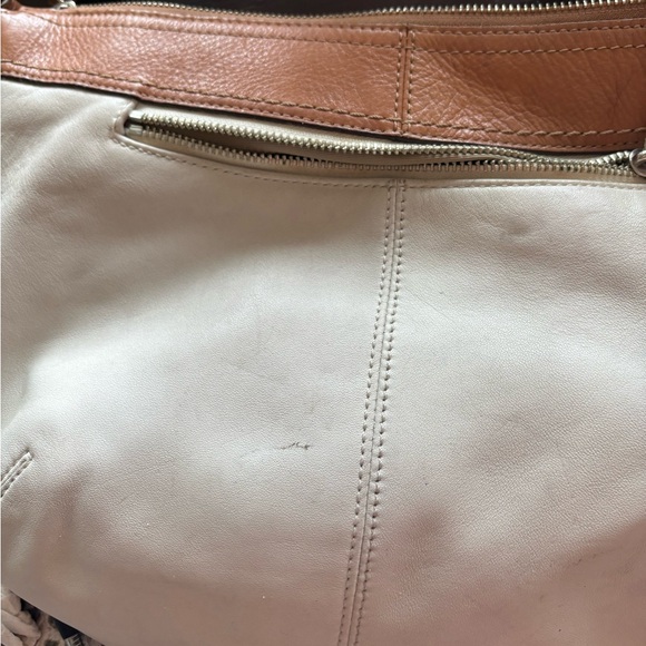 Handbag - Picture 6 of 9